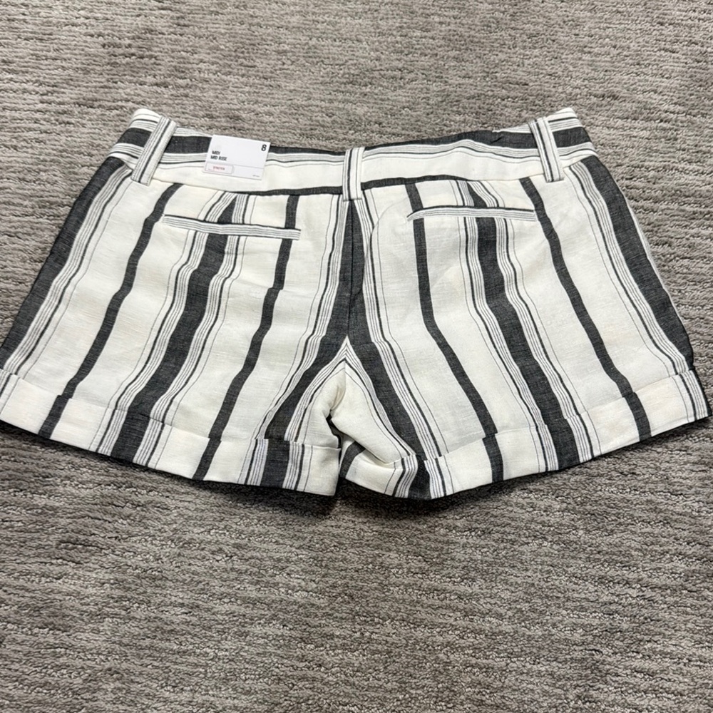 Express Midi Mid Rise Shorts - Picture 2 of 6